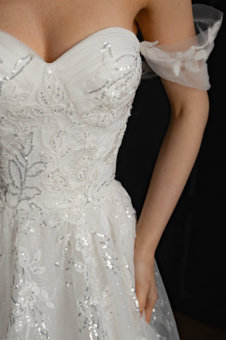 Lace Wedding Dress Jackopa with Leg Slit