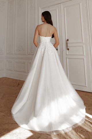 Wedding Dress Lillian with Detachable Train