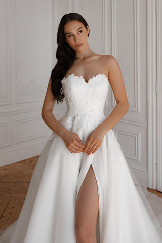 Wedding Dress Lillian with Detachable Train