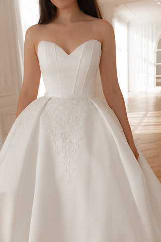 Extra Convertible Wedding Dress Steltella  (Basic dress + bolero + bow + detachable skirt)