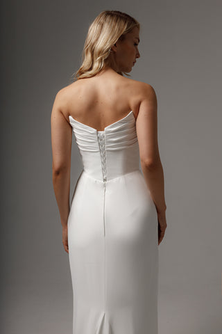 Sheath Wedding Dress Jelena with Leg Slit