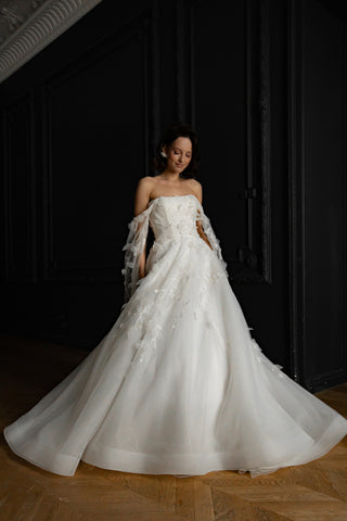 Floral Lace Wedding Dress Chyanne with Detachable Wings