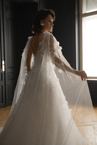 Floral Lace Wedding Dress Chyanne with Detachable Wings