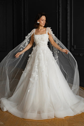 Floral Lace Wedding Dress Chyanne with Detachable Wings