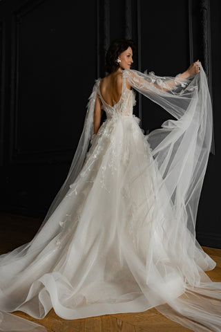 Floral Lace Wedding Dress Chyanne with Detachable Wings