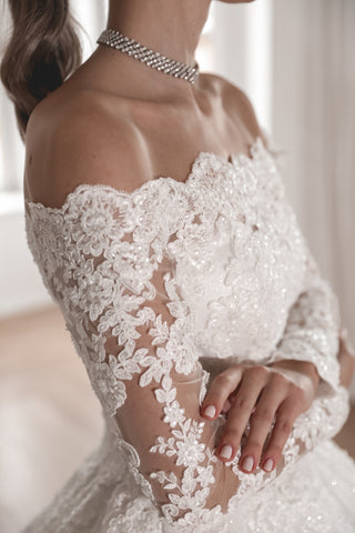 Off-the-Shoulder Lace Ball Gown Nuria