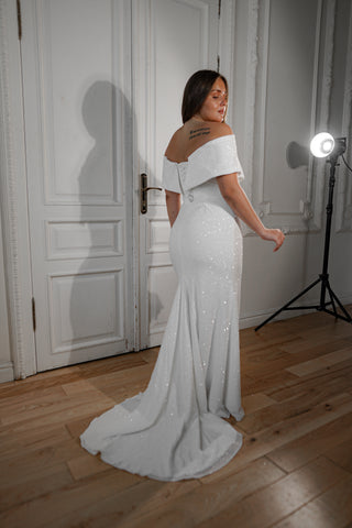 Plus-size Sparkly Sheath Wedding Dress Jolie