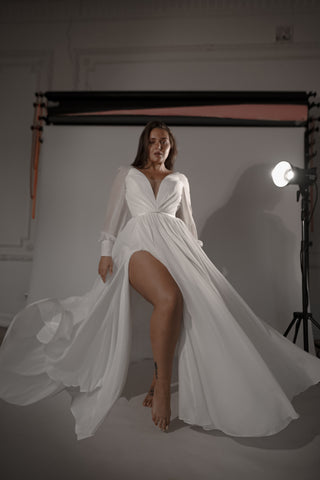 Plus-Size Wedding Dress Assol With High Leg Slit