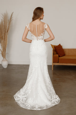 Light ivory Lace Mermaid Wedding Dress Airis - Olivia Bottega