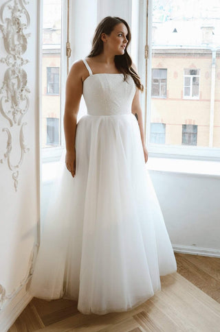 Plus size sparkly wedding dress Klouzi - oliviabottega