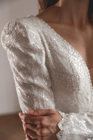 Long Sleeves V-neck Sequin Embroidery Wedding Dress Margaret - oliviabottega