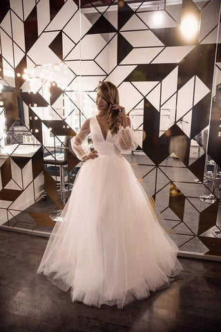 Romantic wedding dress Tveisiya with puffy sleeves - oliviabottega